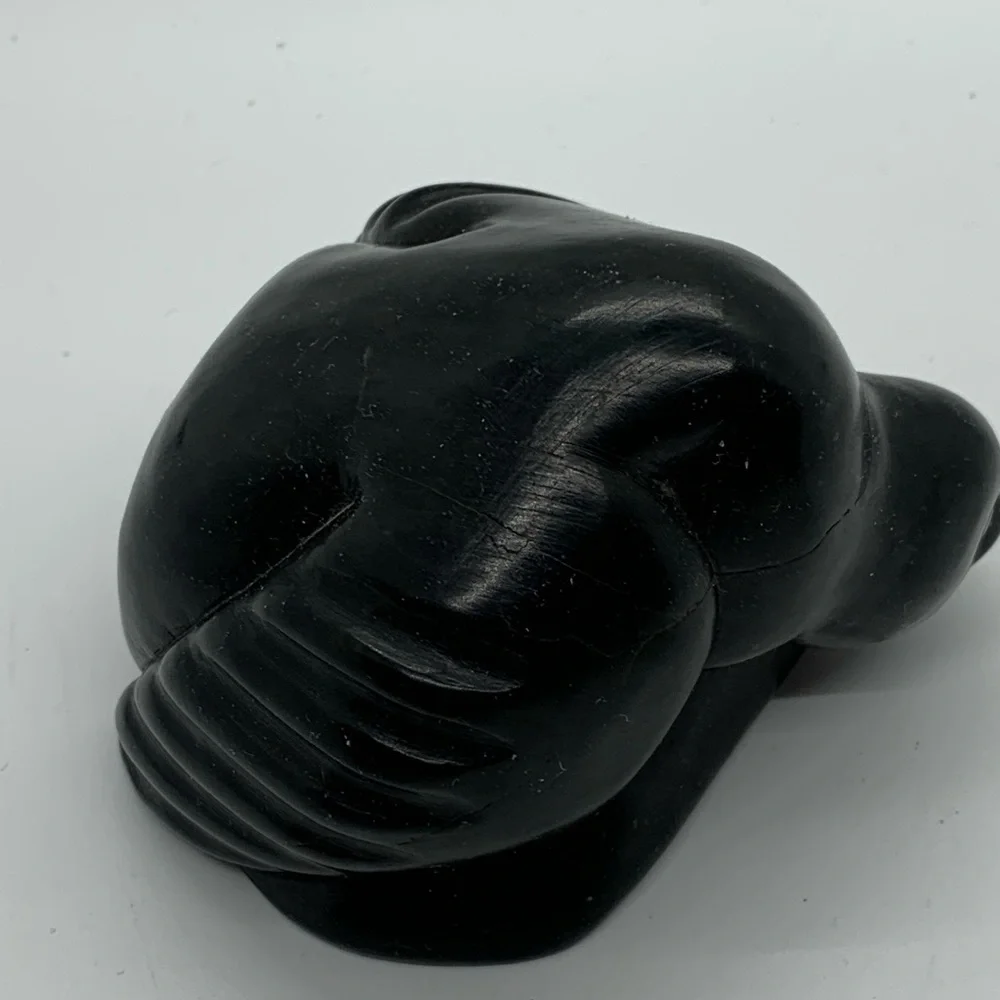 Vintage Figurative Canadian Eskimo Art Inuit Canada Soapstone Carving of Seal  - Picture 5 of 8